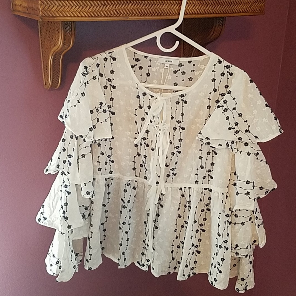 XS Lumie linen tiered bell sleeve peasant blouse